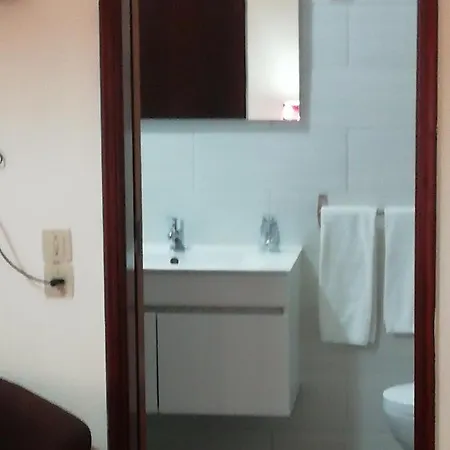 Πανσιόν Nunes Pinto